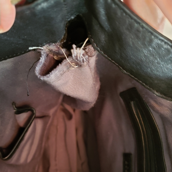 BCBG MAXARIA 100% Leather Black Hobo Shoulder bag purse buttery soft - Picture 16 of 16